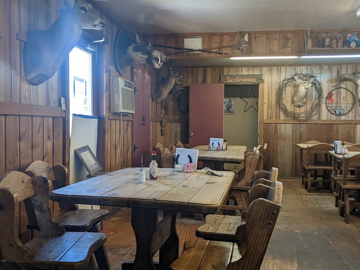 Heavy's Bar B Que
